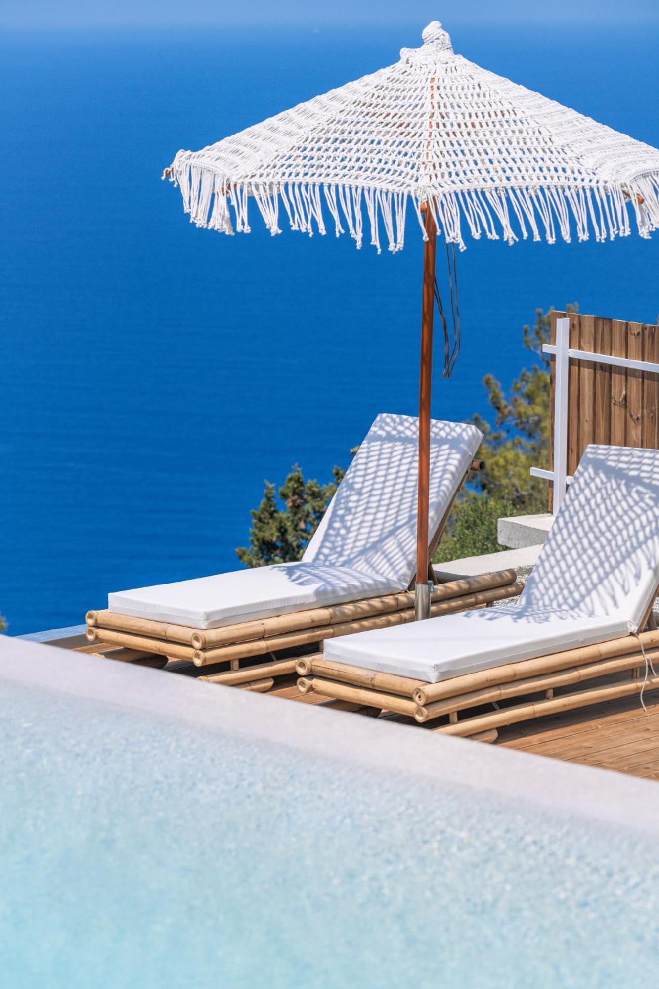 Nero Lefkada Villa Tsoukaládhes