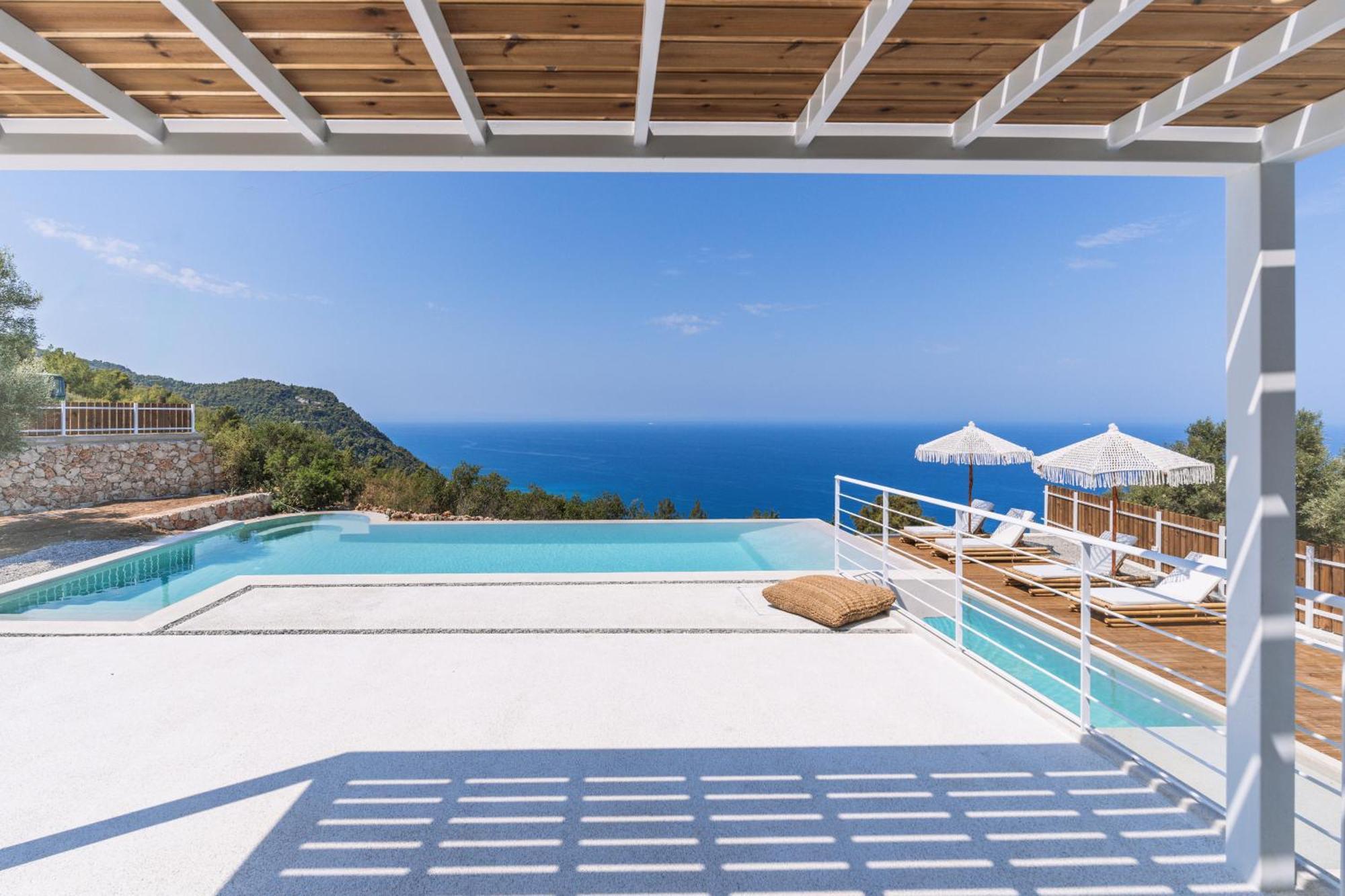 Nero Lefkada Villa Tsoukaládhes