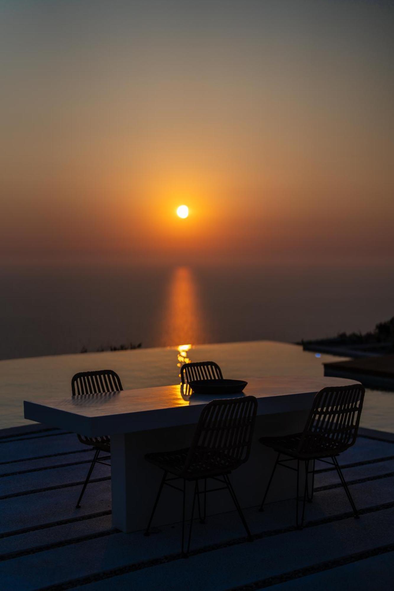 Nero Lefkada Villa Tsoukaládhes