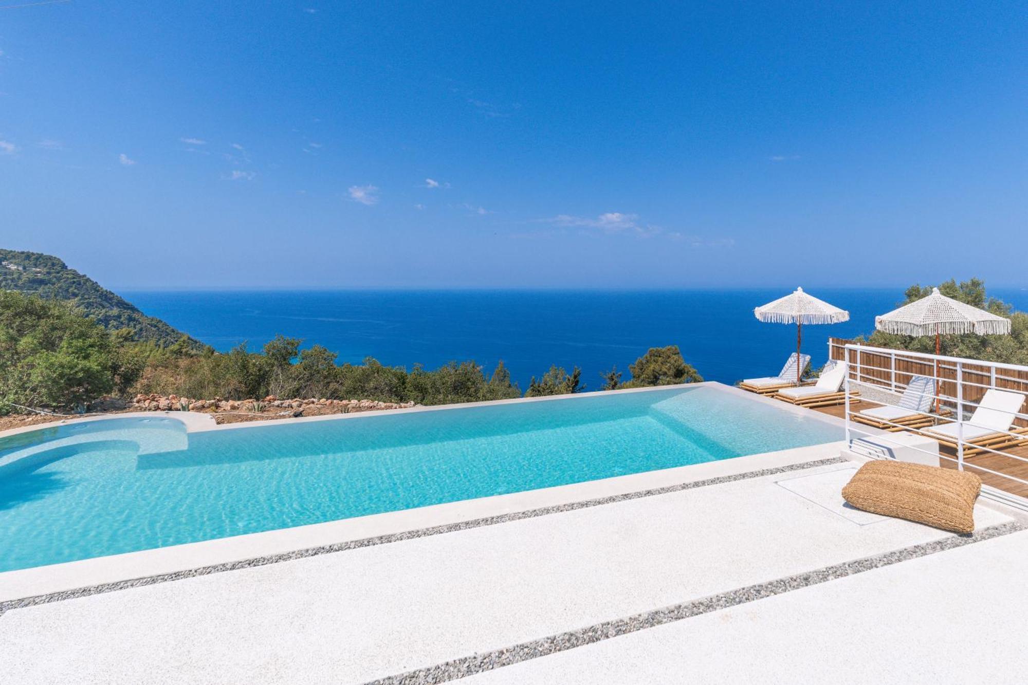 Nero Lefkada * Tsoukaládhes